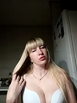 babyjessi online show from 10/08/25, 09:15