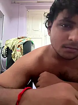 Snapshot of Kira_1413 chatting on 10/28/25, 04:57 Kira 1413 online show from 10/28/25, 04:57