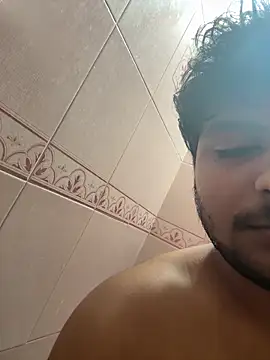 Snapshot of Kira_1413 chatting on 12/17/25, 04:06 Kira 1413 online show from 12/17/25, 04:06