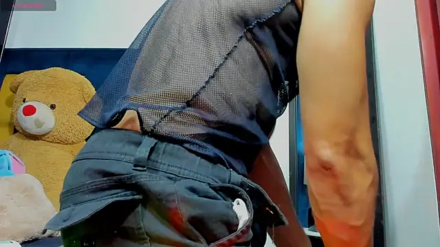 Evan Storn online show from 10/22/25, 04:23