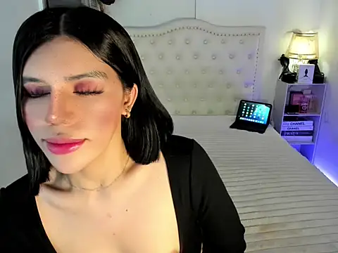 Snapshot of naughtyandreaxx chatting on 07/04/26, 09:08 naughtyandreaxx online show from 07/04/26, 09:08
