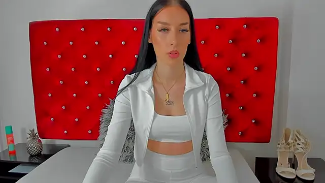 Snapshot of PleasureJasmine chatting on 11/26/25, 10:26 PleasureJasmine online show from 11/26/25, 10:26