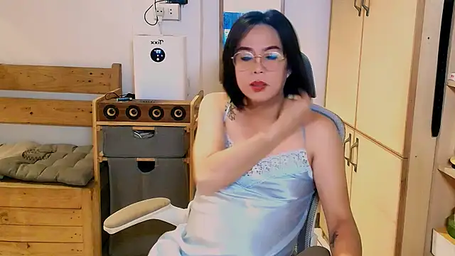 moriliciousxxx online show from 10/31/25, 11:22