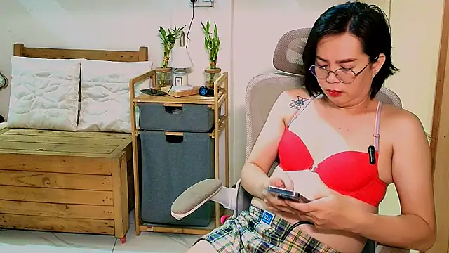moriliciousxxx online show from 04/24/26, 12:56