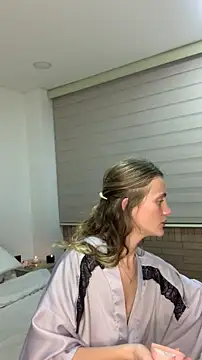 Snapshot of andyzuzka chatting on 10/29/25, 11:14 andyzuzka online show from 10/29/25, 11:14