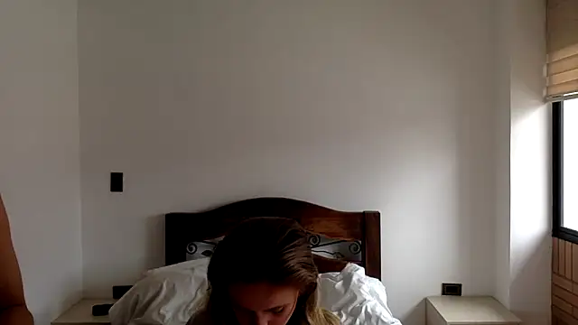 Snapshot of andyzuzka chatting on 10/21/25, 01:54 andyzuzka online show from 10/21/25, 01:54