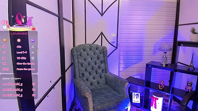 NahomiRichards  online show from 12/03/25, 04:57