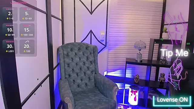 NahomiRichards  online show from 12/02/25, 05:31