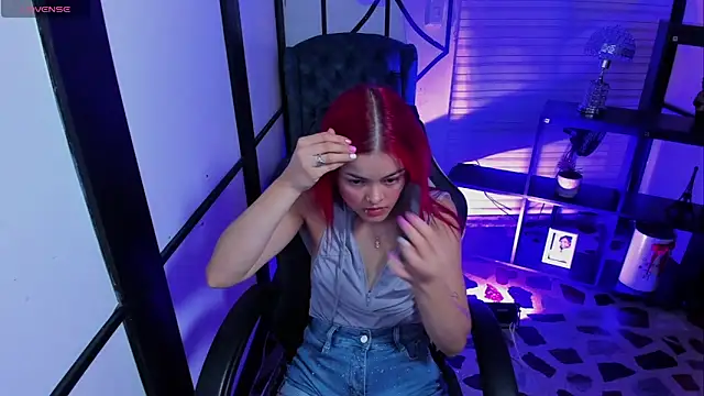 NahomiRichards  online show from 09/26/25, 05:03