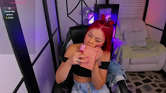 NahomiRichards  online show from 09/12/25, 04:12