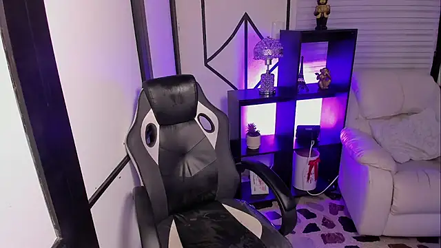 NahomiRichards  online show from 09/11/25, 04:12