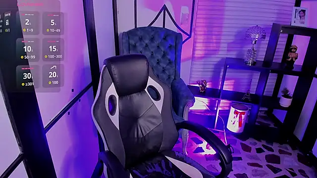 NahomiRichards  online show from 10/28/25, 09:19