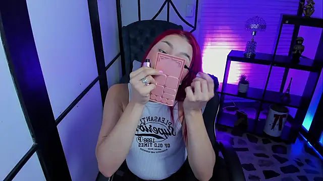 NahomiRichards  online show from 09/19/25, 04:49