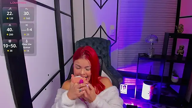 NahomiRichards  online show from 11/07/25, 04:39