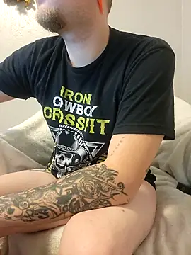 matty244 online show from 10/31/25, 05:09