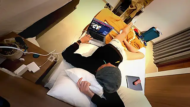 Snapshot of lukas_24 chatting on 09/14/25, 03:29 lukas 24 online show from 09/14/25, 03:29