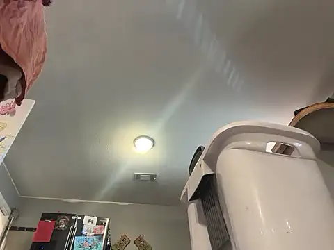 bearcub300 online show from 11/09/25, 09:19