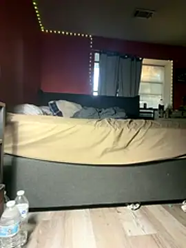 bearcub300 online show from 10/19/25, 01:03