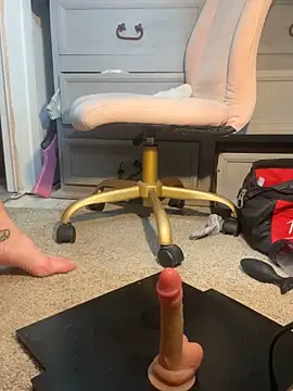 bearcub300 online show from 09/30/25, 05:02