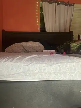 bearcub300 online show from 09/24/25, 05:47