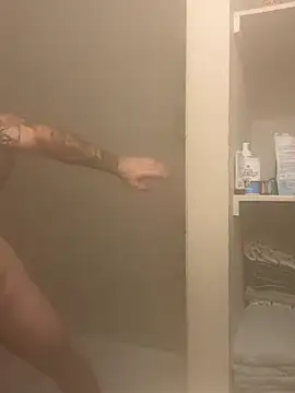 bearcub300 online show from 10/09/25, 03:07