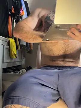 bearcub300 online show from 09/21/25, 09:58