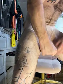 bearcub300 online show from 09/20/25, 07:35