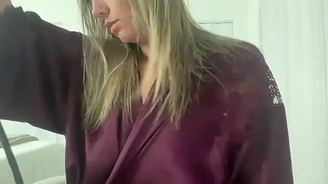 prettyykitty22 online show from 03/10/26, 01:09