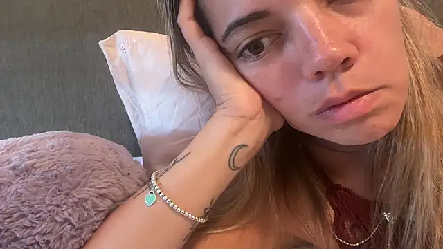 prettyykitty22 online show from 07/26/26, 04:14