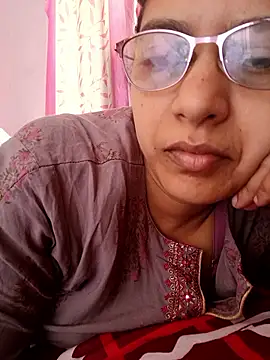 thanusi 2 online show from 11/28/25, 07:08