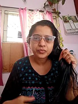 thanusi 2 online show from 10/13/25, 06:48