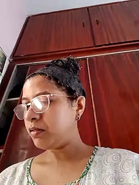 thanusi 2 online show from 10/24/25, 04:22