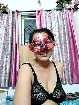 Snapshot of thanusi_2 chatting on 05/07/26, 05:49 thanusi 2 online show from 05/07/26, 05:49