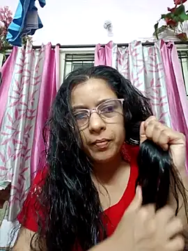 thanusi 2 online show from 10/24/25, 04:50