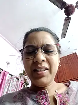 thanusi 2 online show from 11/14/25, 04:43