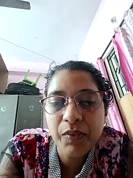 thanusi 2 online show from 10/28/25, 04:06