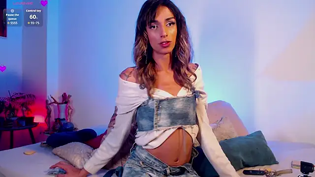 Theevae online show from 12/17/25, 12:04