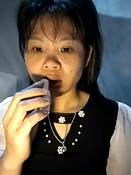 LinhNa999 online show from 03/17/26, 02:03