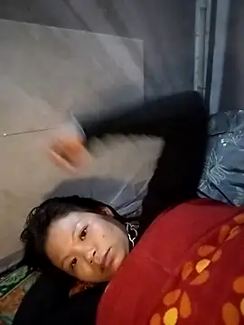 LinhNa999 online show from 02/08/26, 06:33