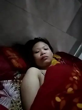 LinhNa999 online show from 12/05/25, 01:43