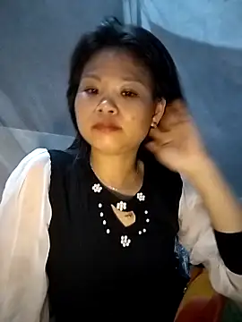 LinhNa999 online show from 02/16/26, 01:37