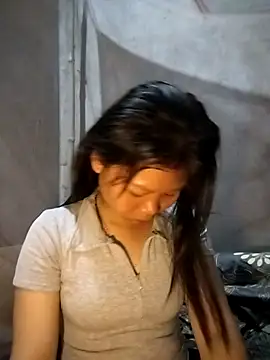 LinhNa999 online show from 04/02/26, 12:56