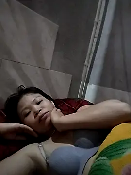 LinhNa999 online show from 12/04/25, 01:32