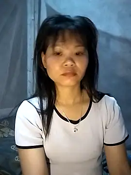 LinhNa999 online show from 03/23/26, 01:00