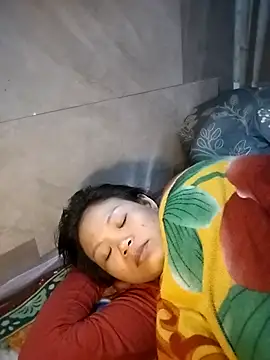 LinhNa999 online show from 02/09/26, 06:22