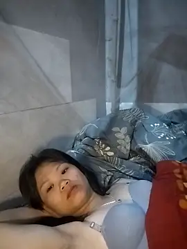 LinhNa999 online show from 03/05/26, 01:24