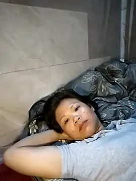 LinhNa999 online show from 04/03/26, 05:03