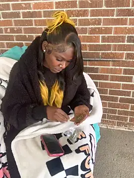 sprinklingfairy online show from 12/01/25, 04:52