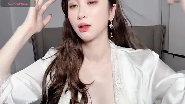 wuyueaini online show from 09/29/25, 09:27