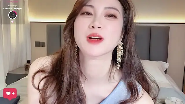 wuyueaini online show from 12/14/25, 06:30